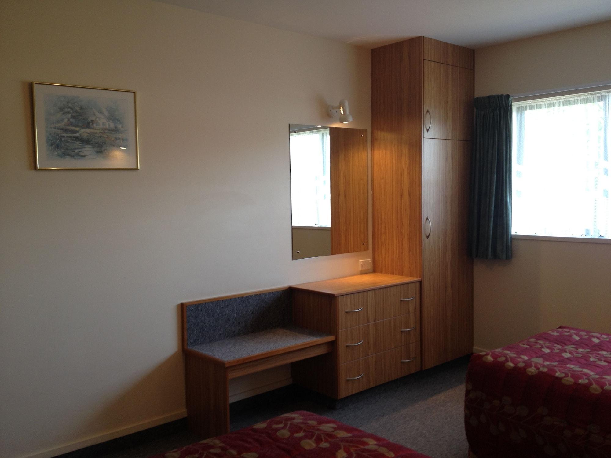 Arran Motel Te Anau Exteriör bild