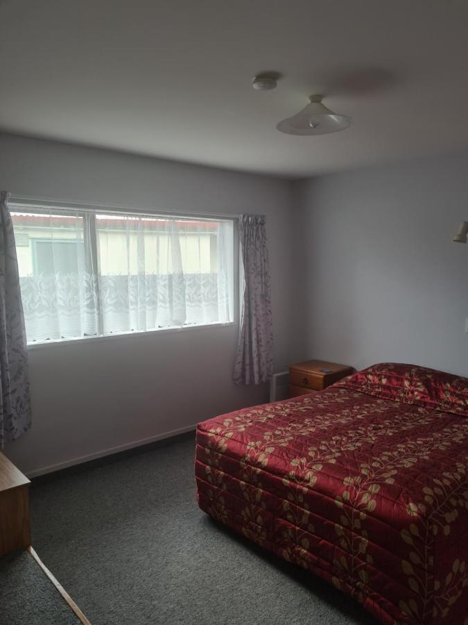 Arran Motel Te Anau Exteriör bild
