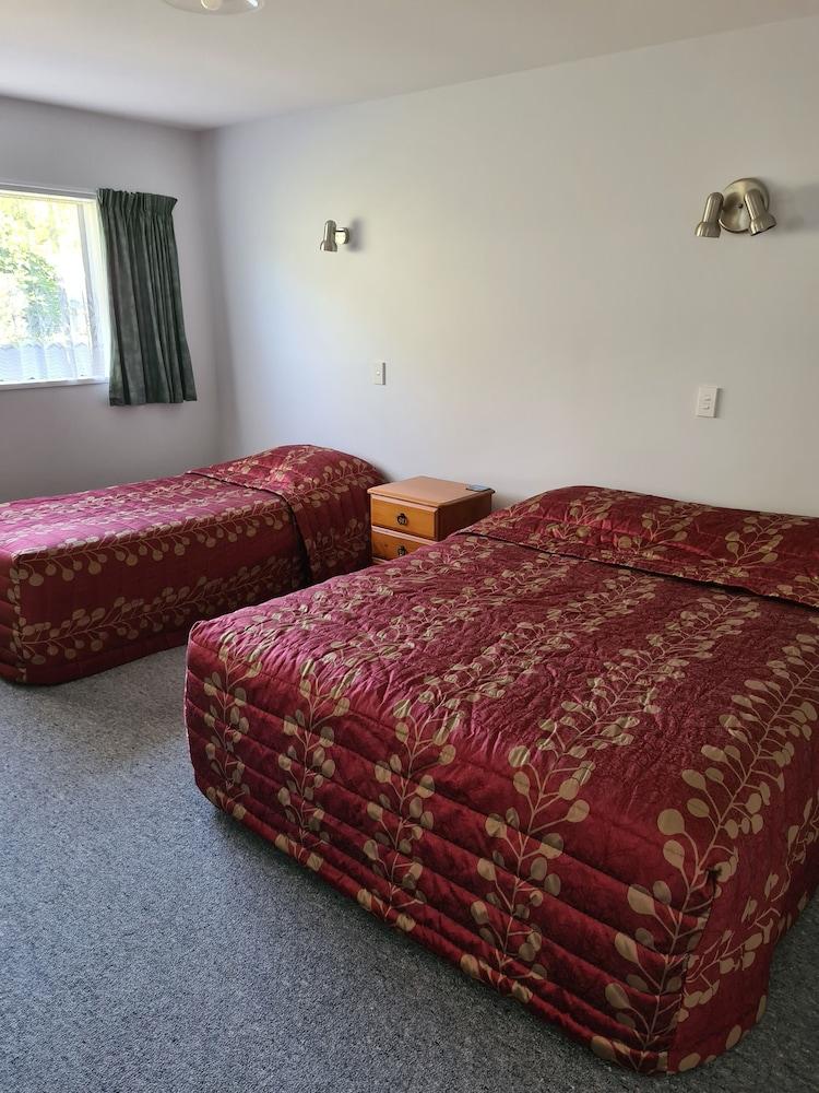 Arran Motel Te Anau Exteriör bild