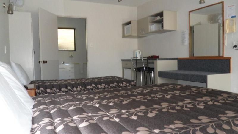 Arran Motel Te Anau Exteriör bild